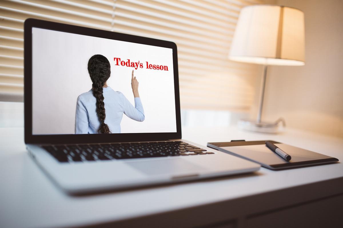 Corsi online per il diploma: come procedere? 1 Corsi online per il diploma: come procedere? lezioni online Corsi online per il diploma: come procedere?